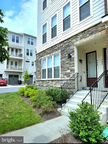 902 CALIFORNIA DR NE, Leesburg, VA 20176