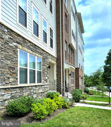 902 CALIFORNIA DR NE, Leesburg, VA 20176