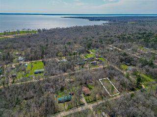 415 B Cherokee Forest Lane, Livingston, TX 77351