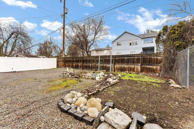 3707 E Bridgeport Ave, Spokane, WA 99217