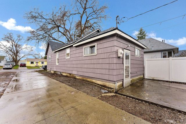 3707 E Bridgeport Ave, Spokane, WA 99217