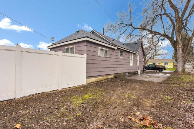 3707 E Bridgeport Ave, Spokane, WA 99217