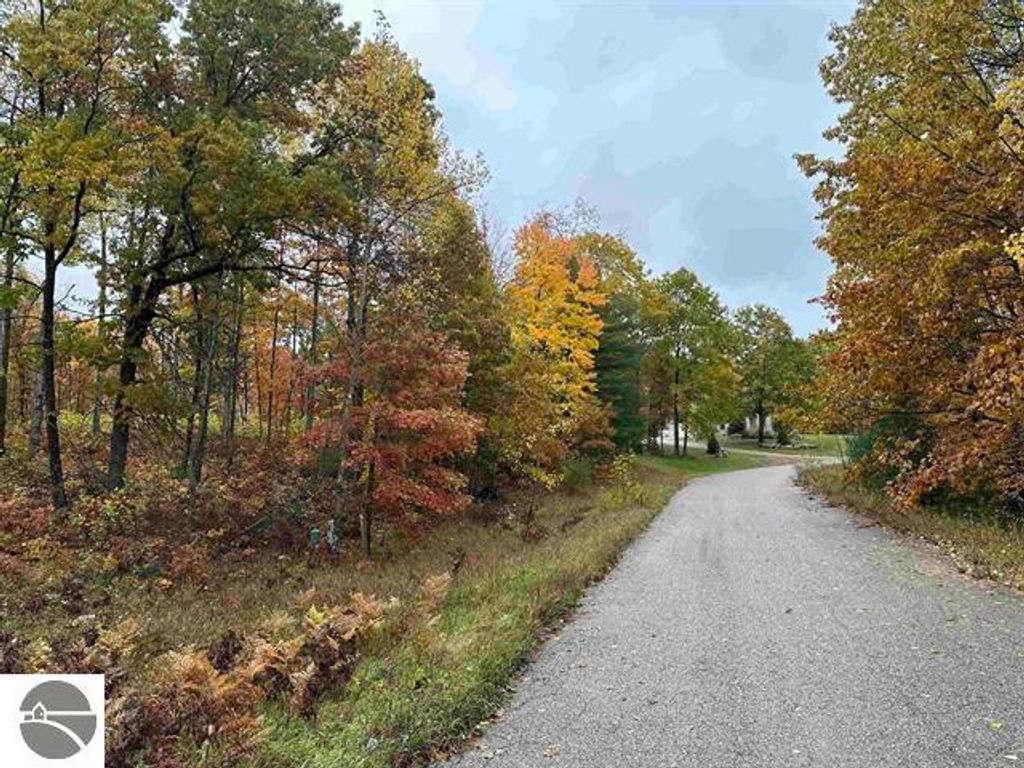 Image 6 of property listing at Lot #6 N Circle E, Farwell, MI 48622
