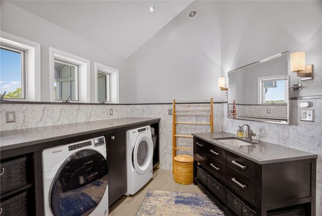 103 WILMAR, Fox Chapel, PA 15238