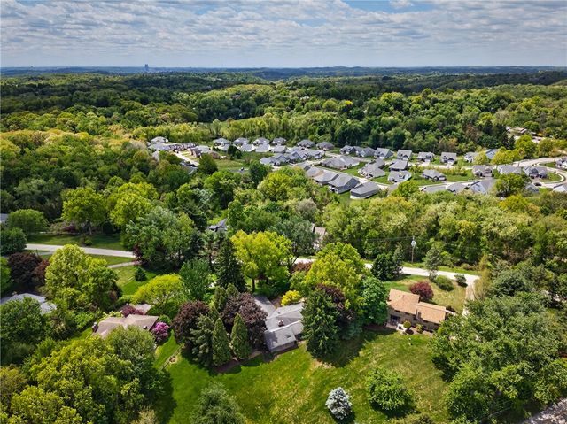 103 WILMAR, Fox Chapel, PA 15238