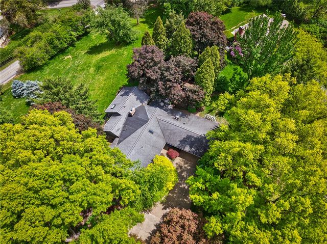 103 WILMAR, Fox Chapel, PA 15238