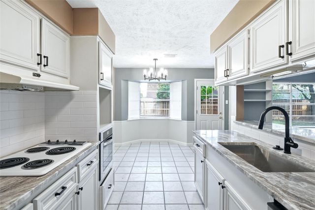 2204 Mimosa Court, League City, TX 77573
