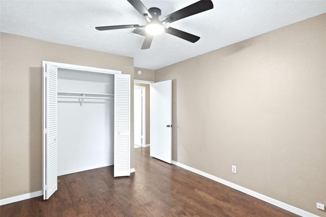 2204 Mimosa Court, League City, TX 77573
