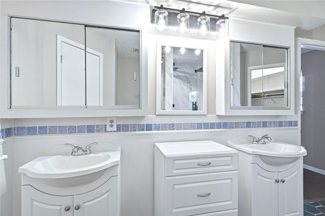 2204 Mimosa Court, League City, TX 77573