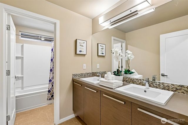 17017 42nd Drive SE, Bothell, WA 98012