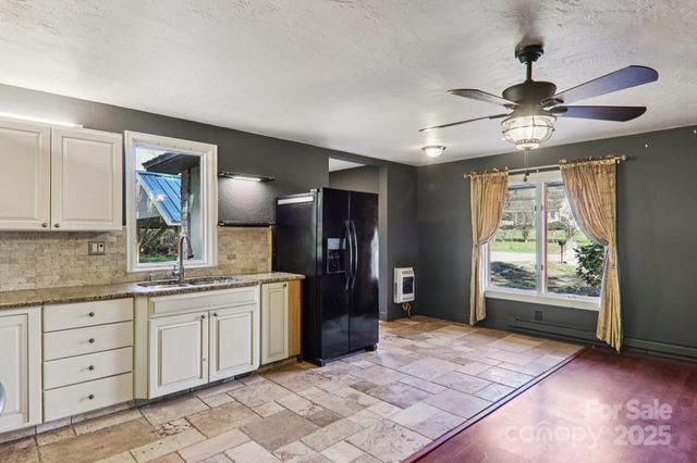 1749 Haywood Road, Hendersonville, NC 28791