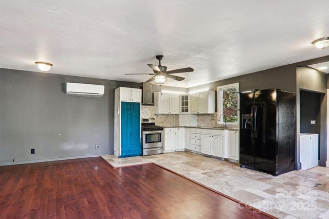 1749 Haywood Road, Hendersonville, NC 28791