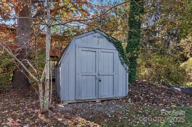 1749 Haywood Road, Hendersonville, NC 28791