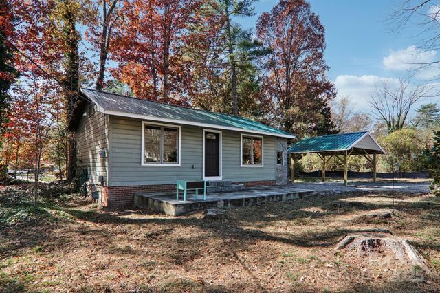 1749 Haywood Road, Hendersonville, NC 28791