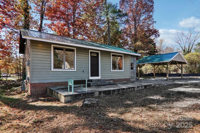 1749 Haywood Road, Hendersonville, NC 28791