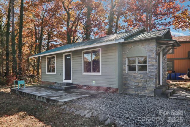 1749 Haywood Road, Hendersonville, NC 28791