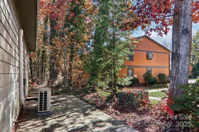 1749 Haywood Road, Hendersonville, NC 28791