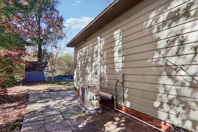 1749 Haywood Road, Hendersonville, NC 28791