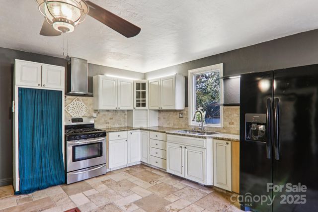 1749 Haywood Road, Hendersonville, NC 28791