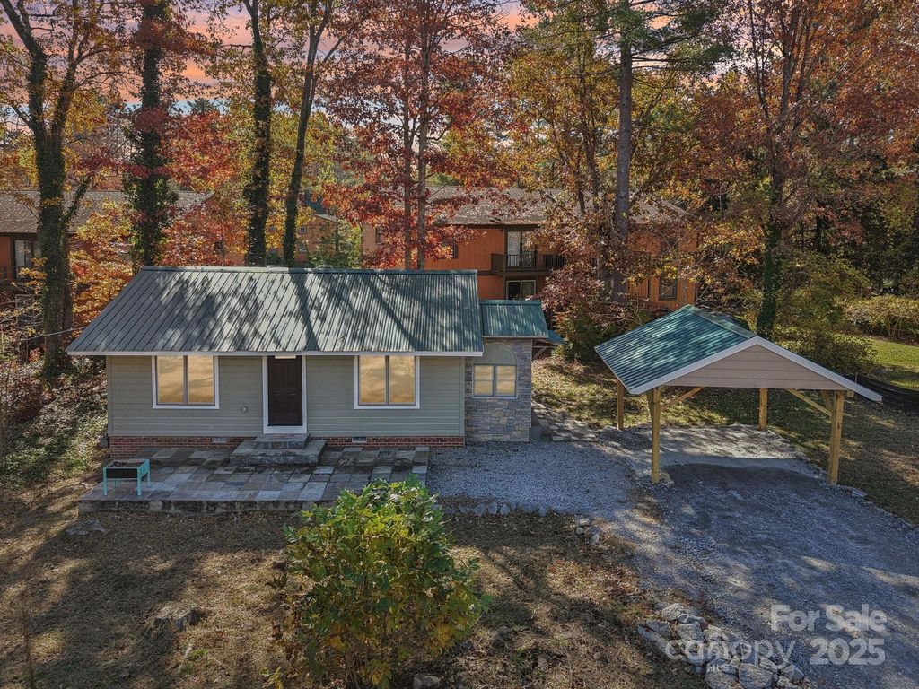 1749 Haywood Road, Hendersonville, NC 28791