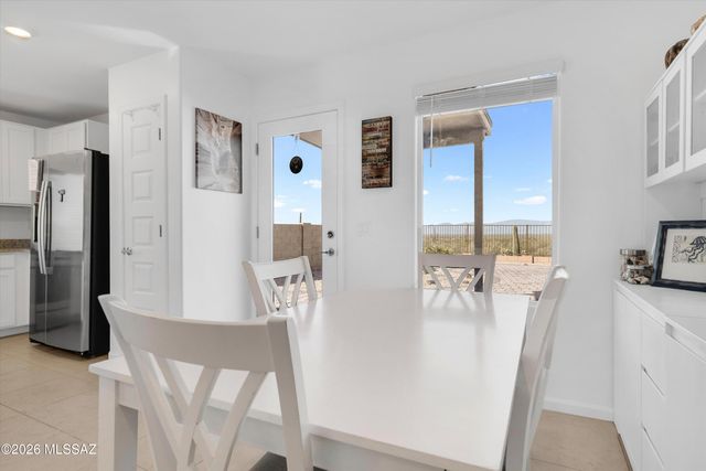 8801 E Canyon Walnut Way, Vail, AZ 85641