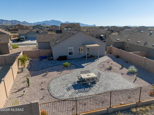 8801 E Canyon Walnut Way, Vail, AZ 85641