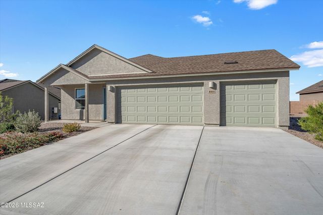 8801 E Canyon Walnut Way, Vail, AZ 85641