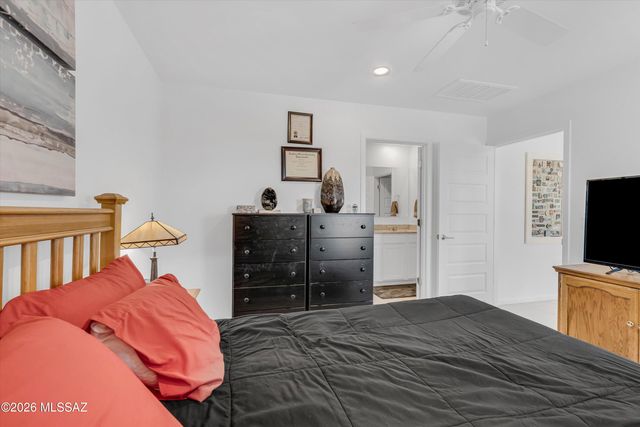 8801 E Canyon Walnut Way, Vail, AZ 85641