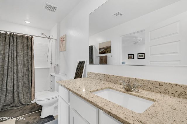 8801 E Canyon Walnut Way, Vail, AZ 85641