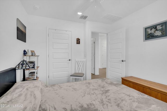 8801 E Canyon Walnut Way, Vail, AZ 85641