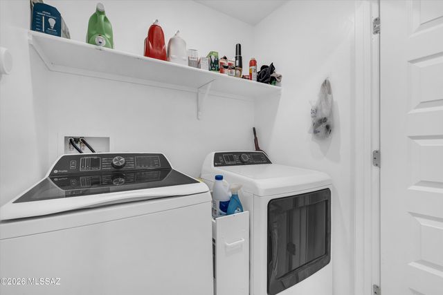 8801 E Canyon Walnut Way, Vail, AZ 85641