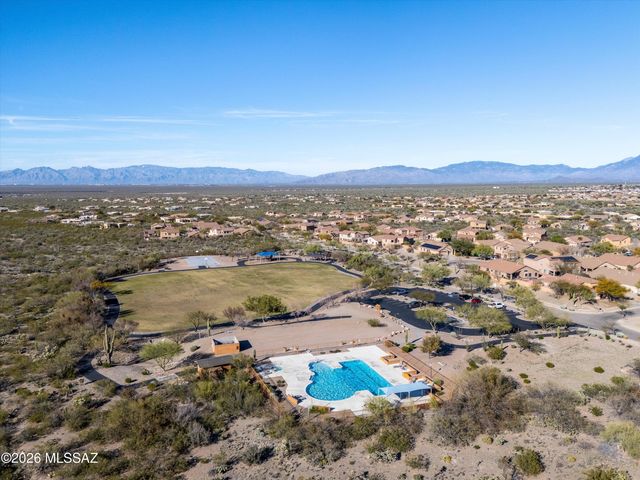 8801 E Canyon Walnut Way, Vail, AZ 85641