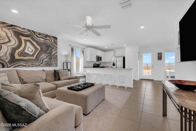 8801 E Canyon Walnut Way, Vail, AZ 85641