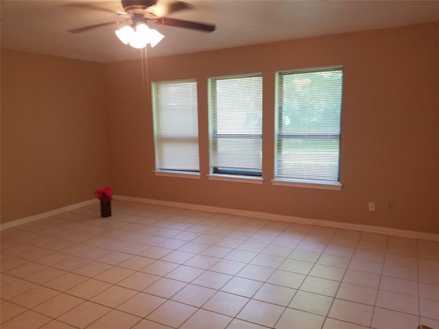 15526 Rio Plaza Drive, Houston, TX 77083