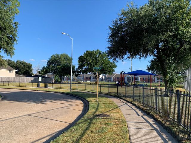 15526 Rio Plaza Drive, Houston, TX 77083