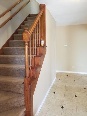 15526 Rio Plaza Drive, Houston, TX 77083