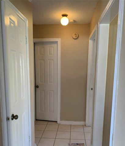 15526 Rio Plaza Drive, Houston, TX 77083