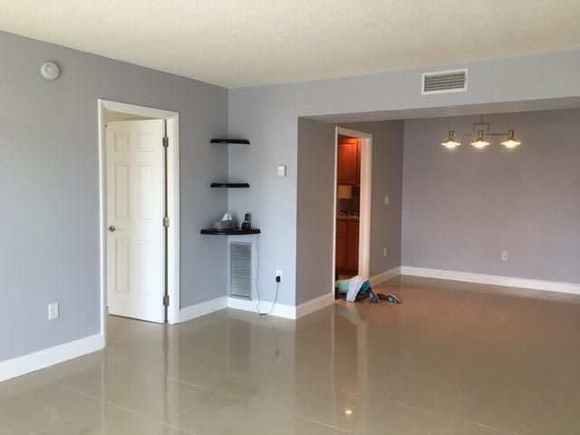 4154 Inverrary Drive 407, Lauderhill, FL 33319