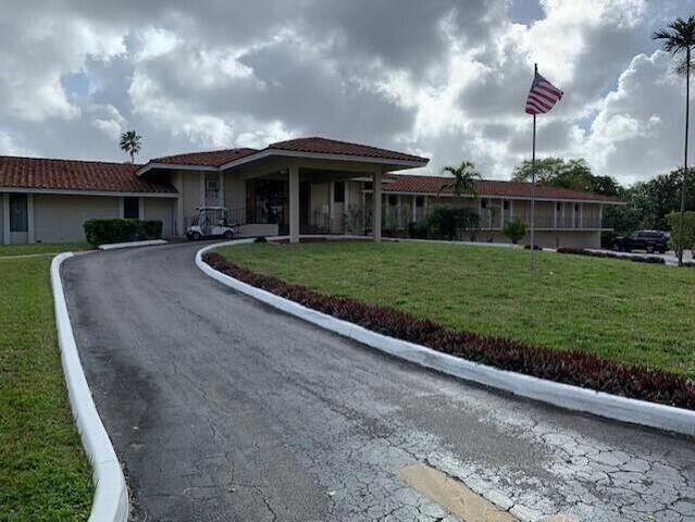 4154 Inverrary Drive 407, Lauderhill, FL 33319