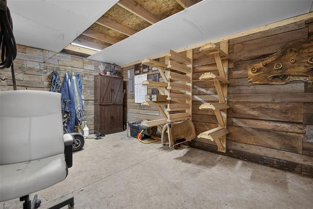 11601 Slaughterville Road, Lexington, OK 73051