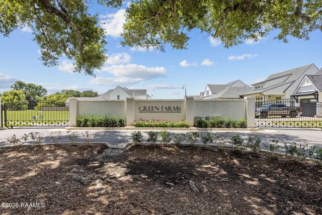 219 Harvest Creek Lane, Lafayette, LA 70508