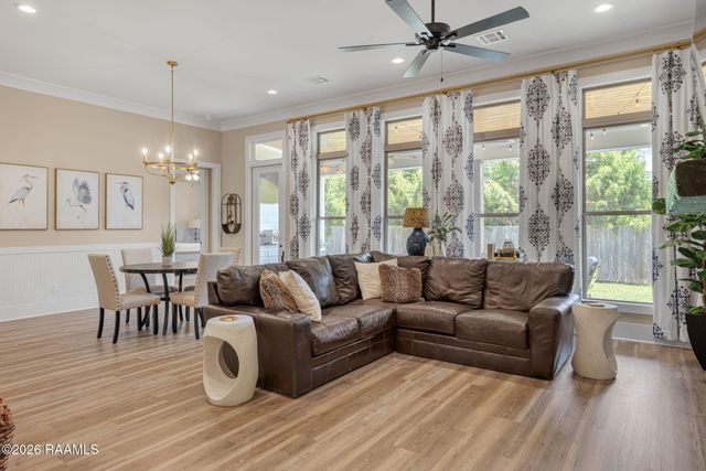 219 Harvest Creek Lane, Lafayette, LA 70508