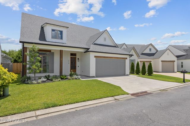 219 Harvest Creek Lane, Lafayette, LA 70508