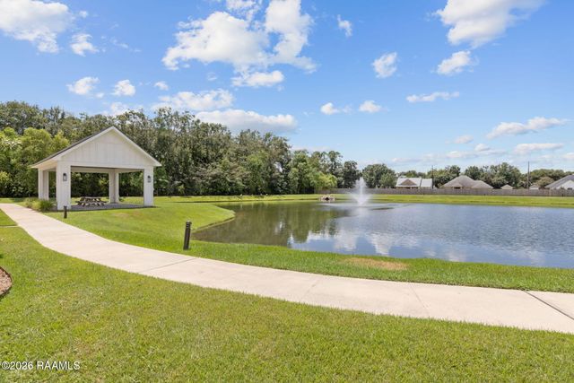 219 Harvest Creek Lane, Lafayette, LA 70508