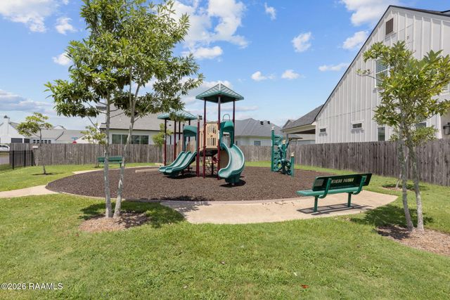 219 Harvest Creek Lane, Lafayette, LA 70508