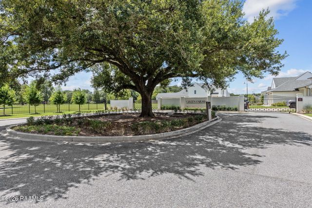219 Harvest Creek Lane, Lafayette, LA 70508