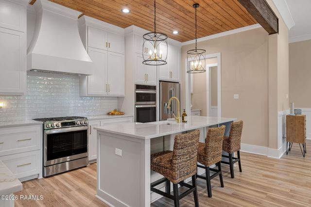 219 Harvest Creek Lane, Lafayette, LA 70508