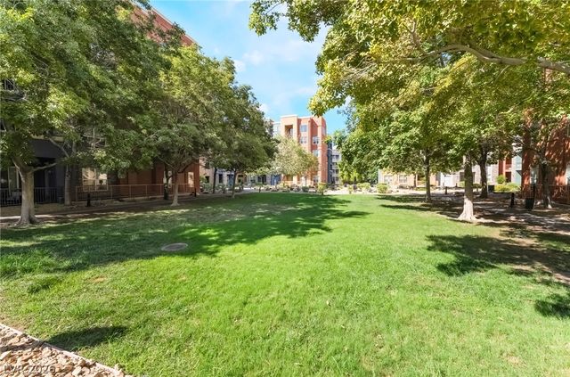 68 East Serene Avenue 204, Las Vegas, NV 89123