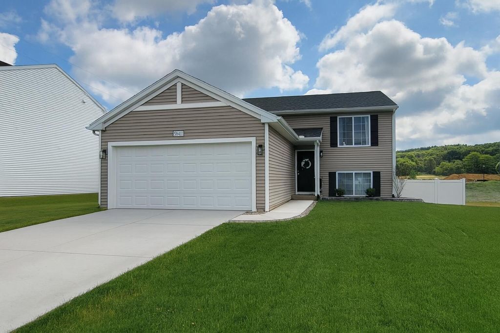 58411 Norton Street, Mattawan Vllg, MI 49071