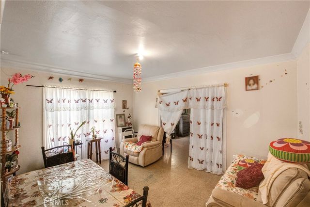 310 S Bonnie Brae, Los Angeles, CA 90057